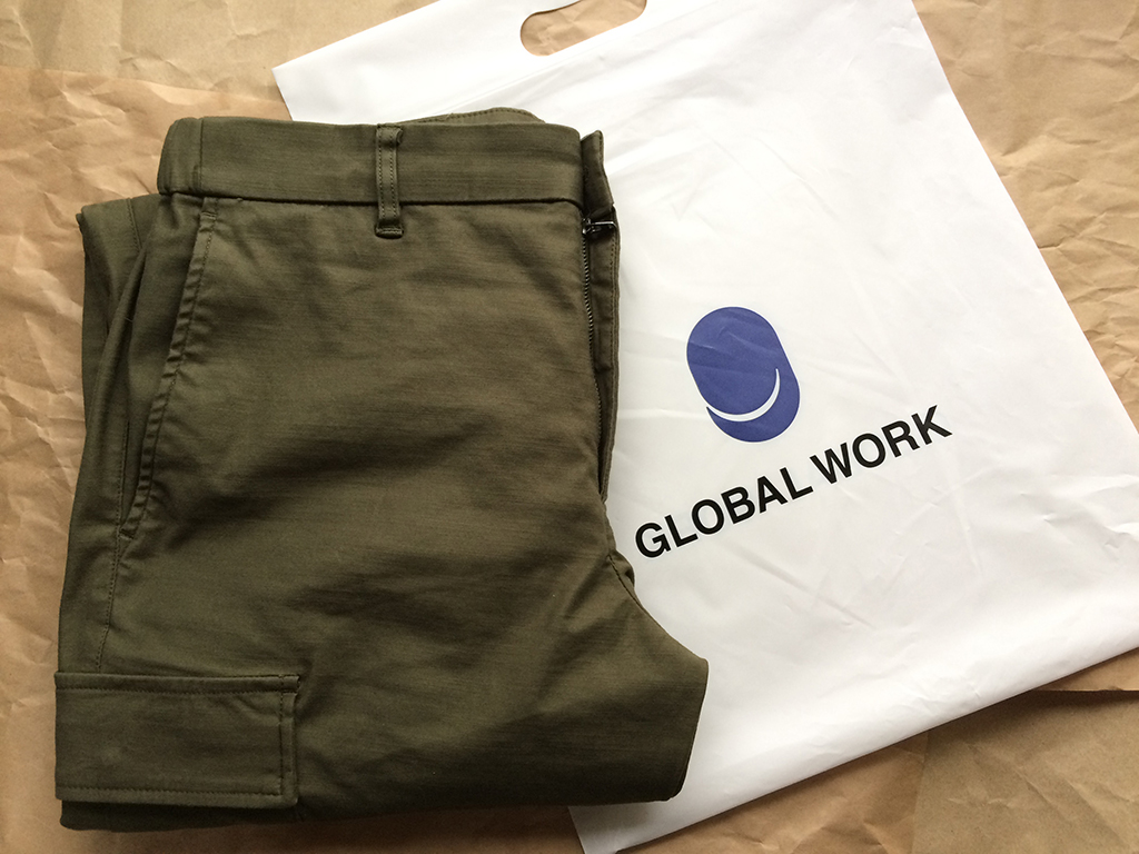 GLOBAL WORK バルドマンストレッチカーゴパンツとパッケージです